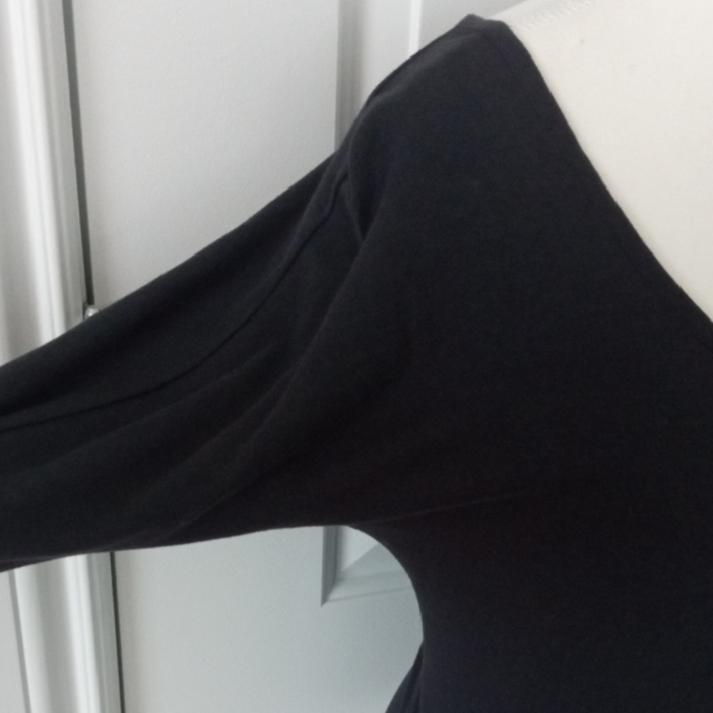 Black Sequin 3/4 Sleeve Women's Top - Picture 3 of 10
